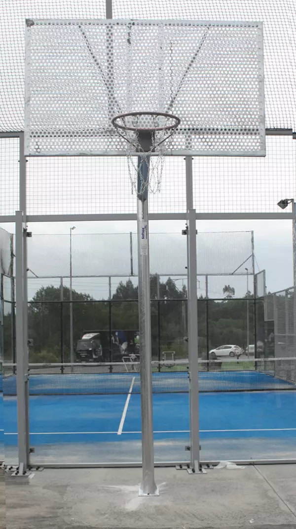 JUEGO CANASTAS ANTIVANDALICAS BALONCESTO NEW TUBO 114 MM GALVANIZADAS -INCLUYE AROS, REDES Y TABLEROS-