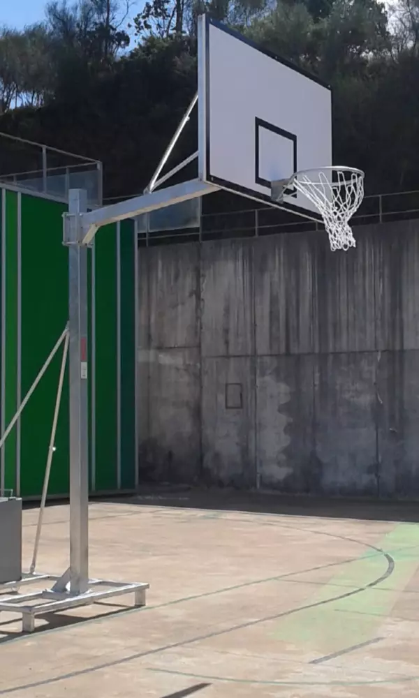 JUEGO CANASTAS GALVANIZADAS BALONCESTO DELUXE MONOTUBO TRASLADABLES 2 RUEDAS CON CARRO -SIN TABLEROS,