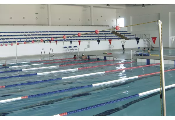 POSTES SALIDAS FALSAS. JUEGO 2 UDS natacion