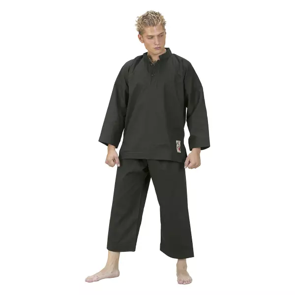 Traje Pencak Silat. L