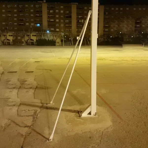 JUEGO 2 TIRANTES CANASTAS PARA ATORNILLAR AL SUELO