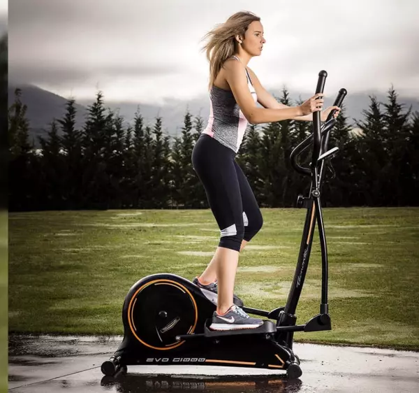 Bicicleta Elíptica Tecnovita EVO C1000-YC1000-BH