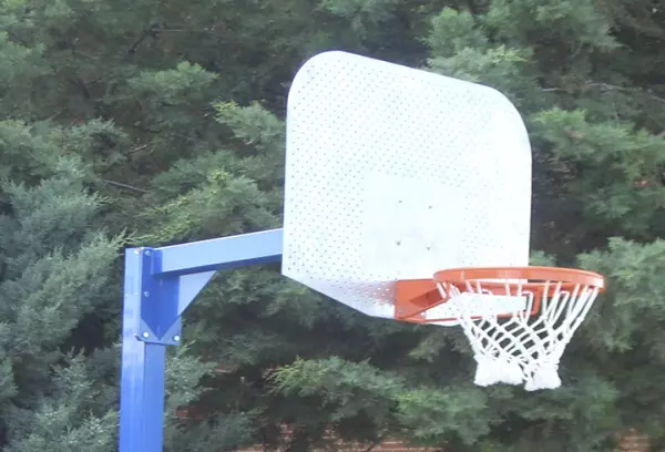 Canastas baloncesto y minibasket antivandálica “Bergamo”