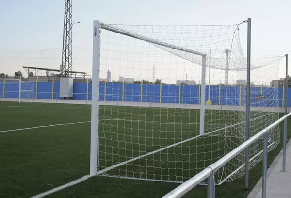 Postes traseros fútbol “11”