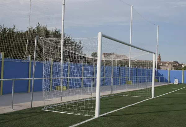 Postes traseros fútbol “7” y “5”