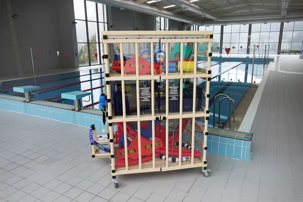 Armario de PVC "Limpia para llevar PISCINAS DESINFECTAR