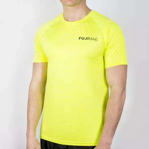Camiseta SS KnitFit - Hombre. Amarillo. L