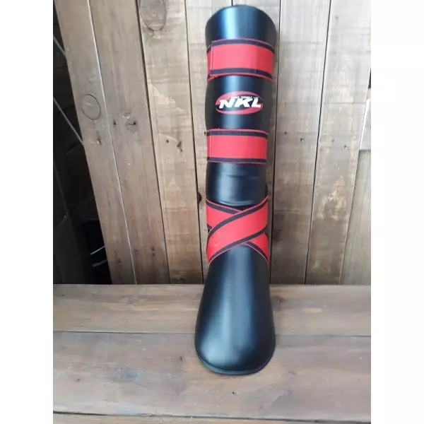 Espinillera con bota NKL negra