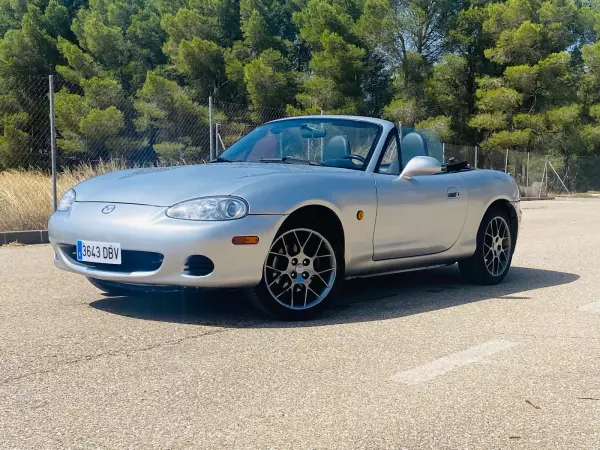 Mazda MX-5 Cabrio modelo NB-2, edición especial HIT,