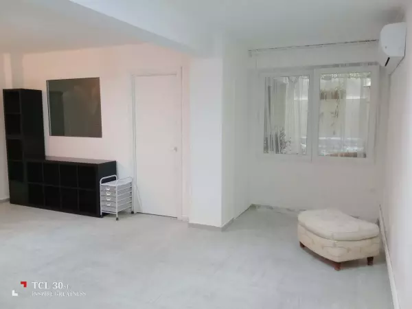Se vende oficina, posibilidad de cambio a vivienda