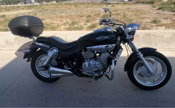 KYMCO VENOX 250 cc 2006 como nueva