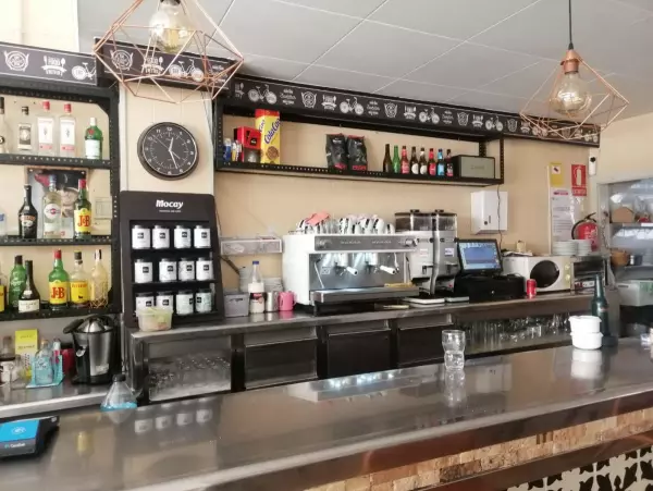 TRASPASO BAR C2 MIXTA ZONA GRACIA