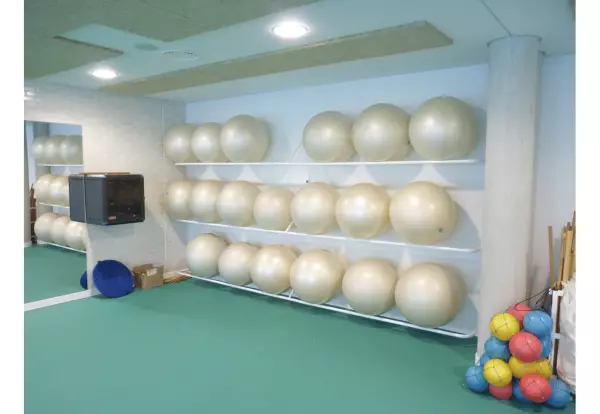 SOPORTE DE PARED PARA BALONES GIGANTES DE 55 A 75CM. longitud 3/1,8 metros