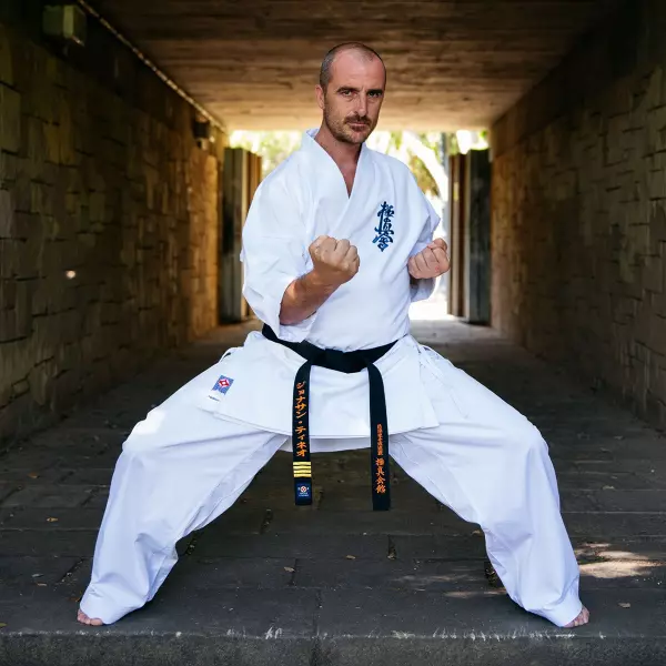 Karate Gi Kyokushin Yantsu. Blanco. 5