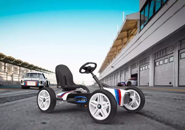 COCHE DE PEDALES BERG BMW STREET RACER (3 A 8 AÑOS) portes gratis