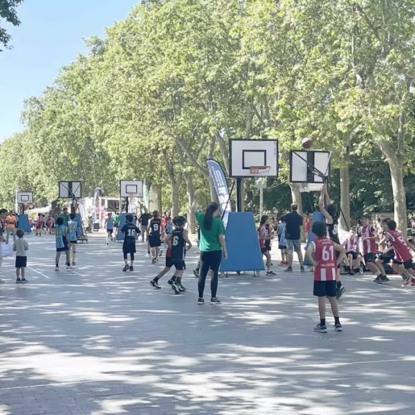 Juego canastas minibasket portátiles 4 ruedas