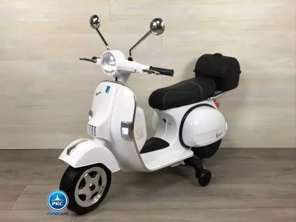 VESPA CLÁSICA PIAGGIO PX-150 12V BLANCA Una emulación perfecta con licencia oficial