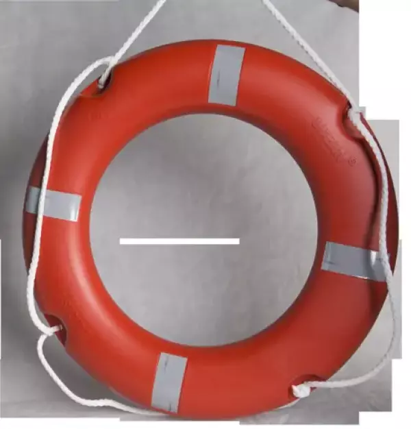 Aro salvavidas homologado SOLAS. Peso: 2,5 kgs. Medidas: 74 cm.