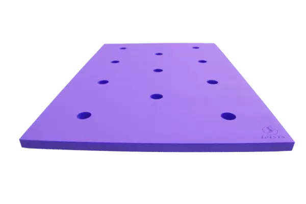 TAPIZ FLOTANTE 150X100X4 CM CON 11 AGUJEROS PARA CHURRO PISCINA. FLG-E.