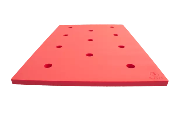 TAPIZ FLOTANTE 150X100X8 CM CON 11 AGUJEROS PARA CHURRO PISCINA. FLG-E.