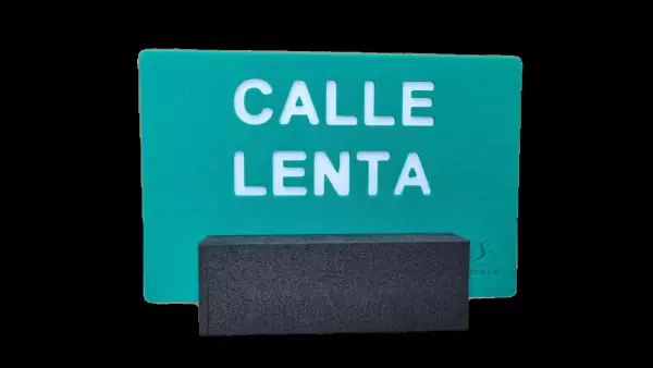 SEÑALIZADOR DE CALLE LENTA PISCINAS