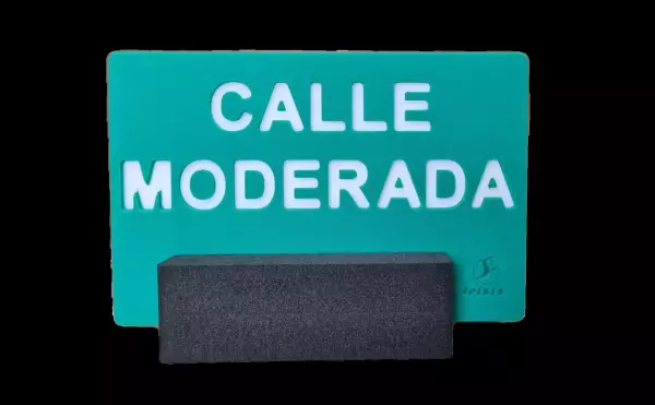 SEÑALIZADOR DE CALLE MODERADA PISCINAS