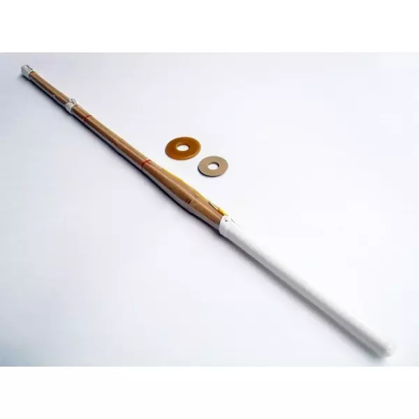 Shinai de bambu con tsuba.