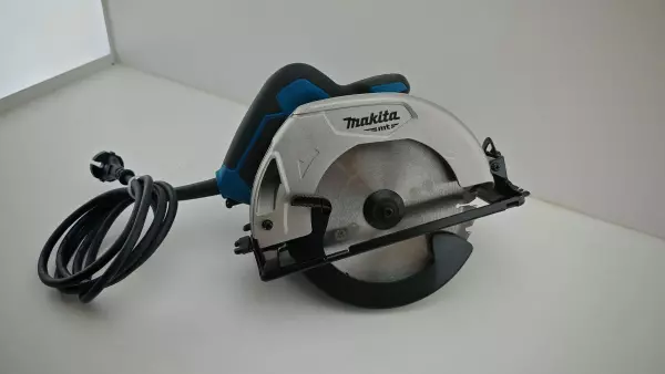Sierra Circular Makita 1050W