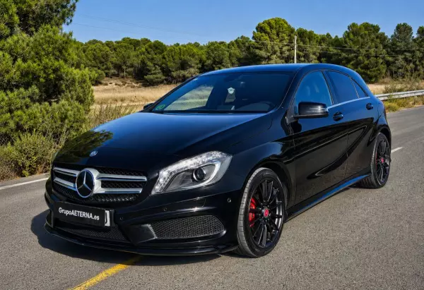MERCEDES-BENZ A 200 AMG LINE 156 CV – AÑO 2016 – ETIQUETA C