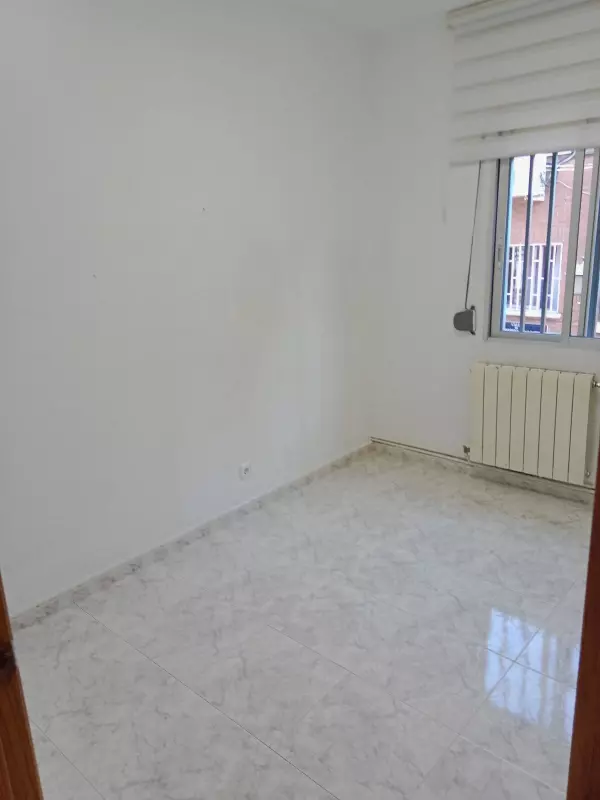 VENDO PISO VALLECAS