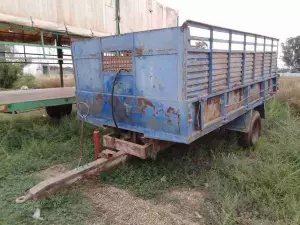 REMOLQUE BASCULANTE PARA TRACTOR.