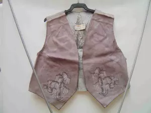 Chaleco de piel, color malva,  original bordado