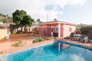 ID-330  Casa de campo con licencia para Vivienda Vacacional.