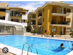 Se alquila apartamento urbanización pueblo salado