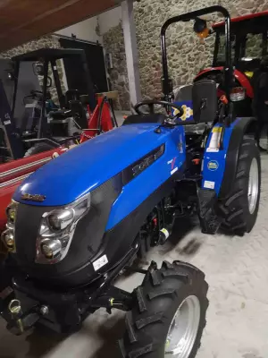Traztor solis