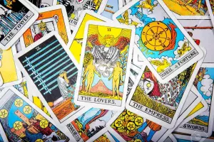 TAROT TELEFÓNICO