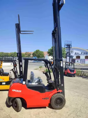 MAQUINA NUEVA A ESTRENAR PARA 2500KG