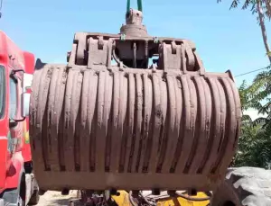BIVALVA PARA EXCAVADORA O GRÚA.