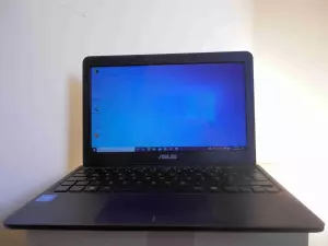 NOTEBOOK  PANTALLA 10. RAM 2GB+32GB RATÓN Y BOLSA