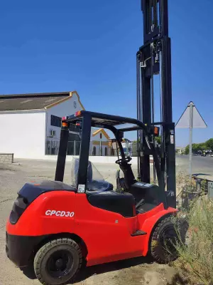 CARRETILLA ELEVADORA NUEVA A ESTRENAR PARA 3.000KG