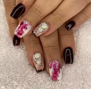 Sra STA. Cuidado de uñas