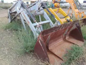 PALA DE TRACTOR EL LEON MOD 370.