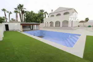 Chalet en venta en Catral