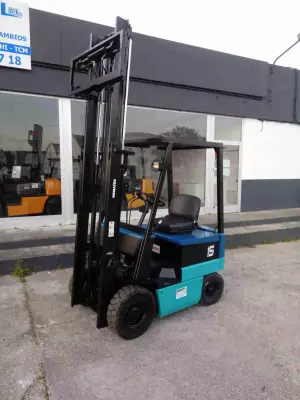 Carretilla elevadora Komatsu eléctrica como nueva – 1500kg, batería casi nueva