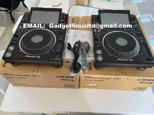 Pioneer CDJ-3000 Multi-Player / Pioneer DJM-A9 Mixer