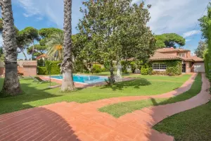 CASA VIENTOS CON PISCINA Y JARDIN BARBACOA - FE10500