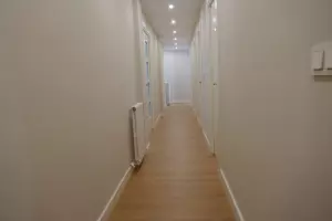 montador de suelos laminados