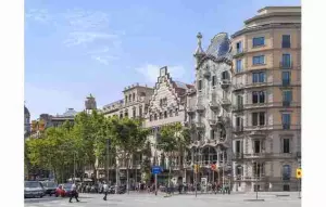 Piso de 2 habitaciones de 185 m² en Barcelona