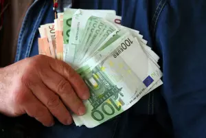 PRÉSTAMOS RÁPIDO Y SEGURO : +34 (634018183)