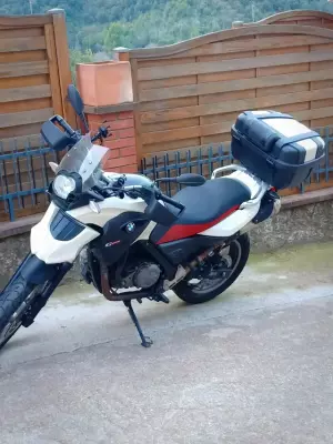 VENDO INCREÍBLE MOTO BMW G 650 GS
